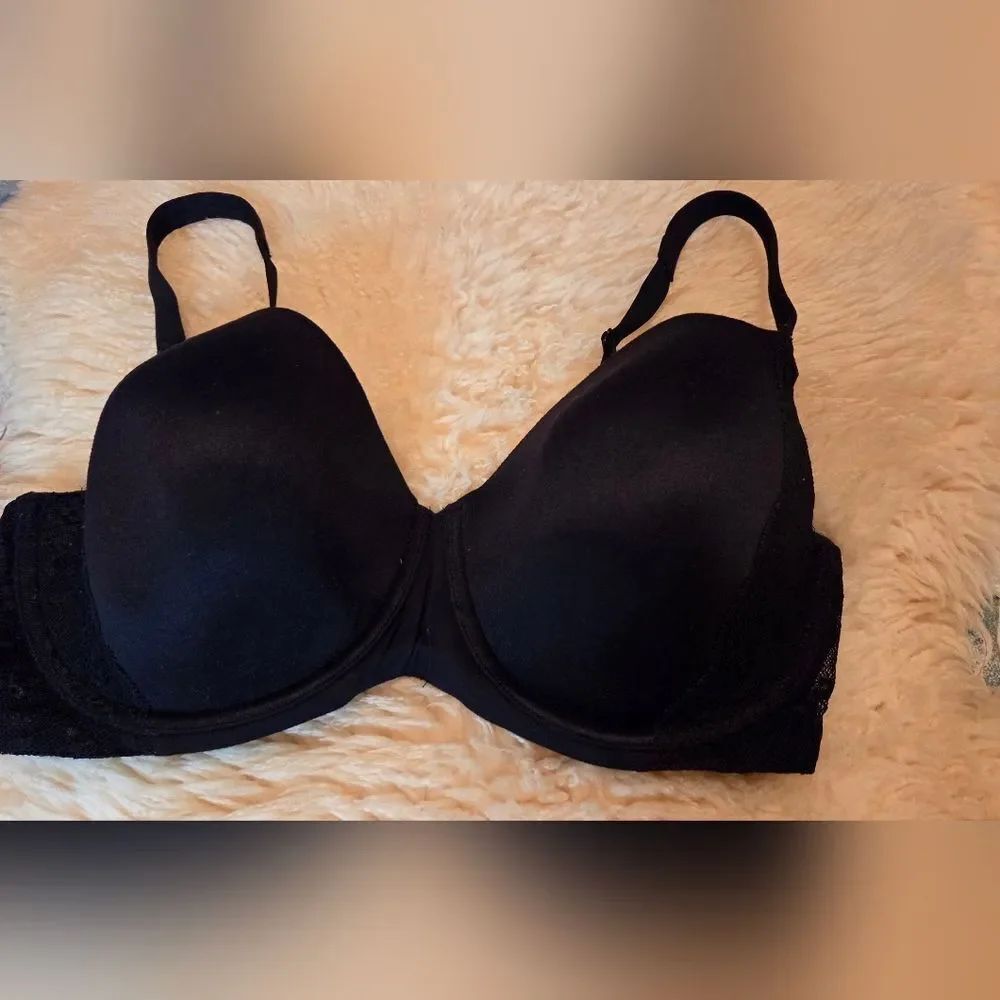 Secret Treasures 40DD Black Smooth Molded Underwire T-shirt Women's Bra